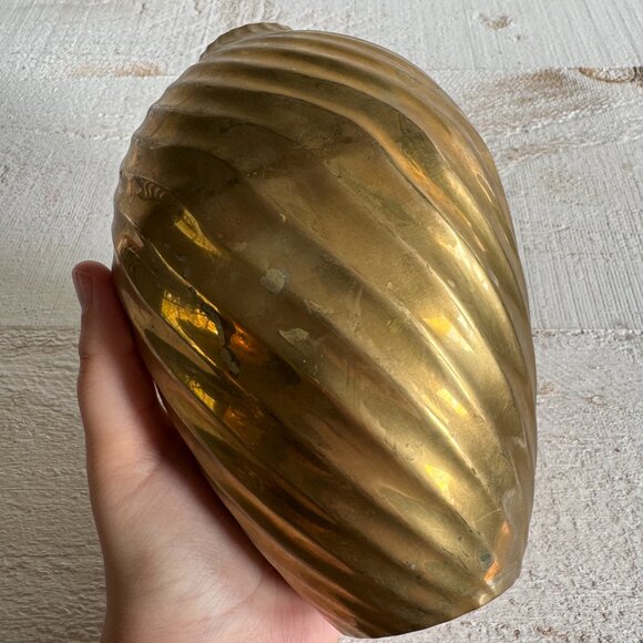 Vintage Brass Vase with Simple Detailing - Made in India - Picture 9 of 11